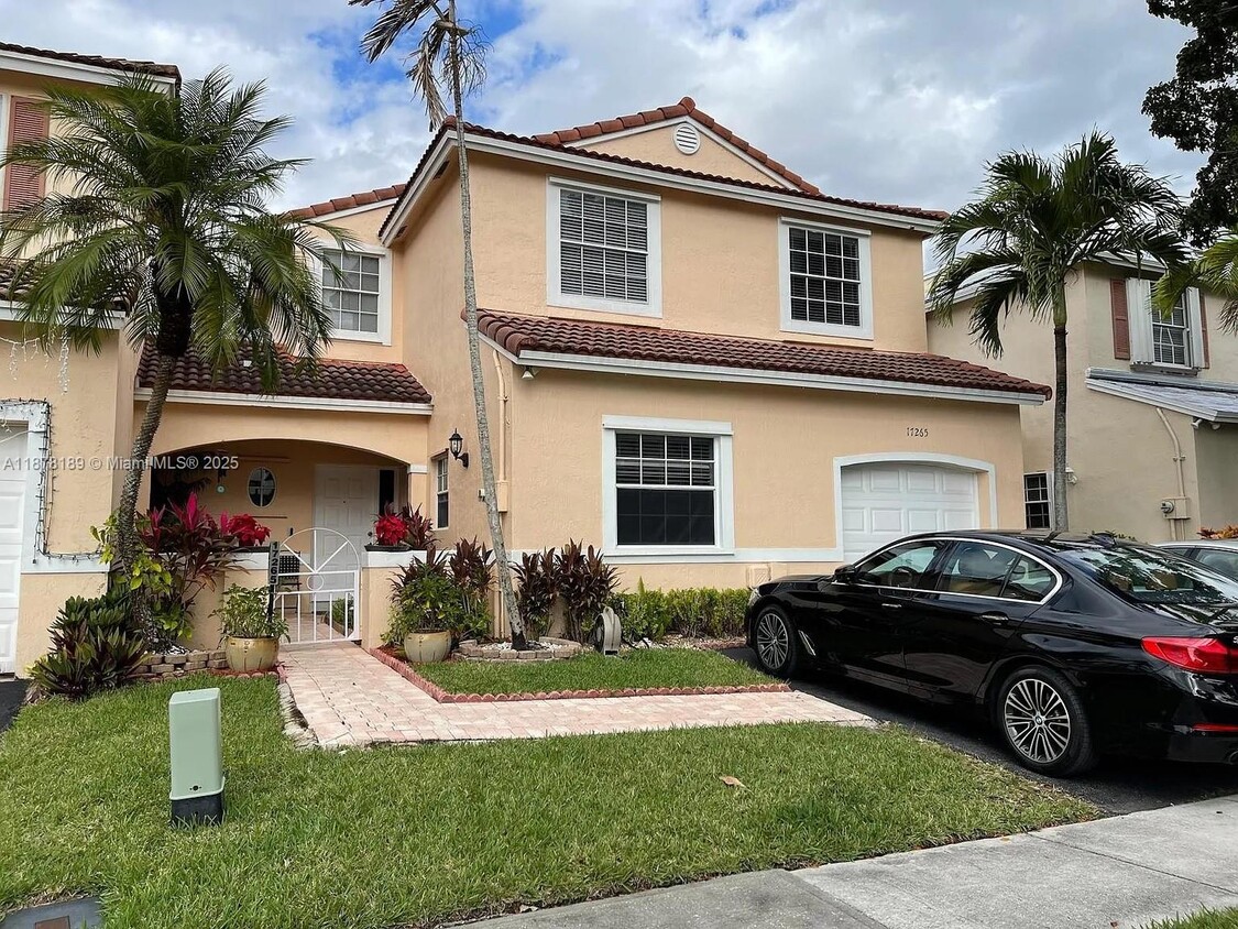 Primary Photo - 17265 NW 7th St