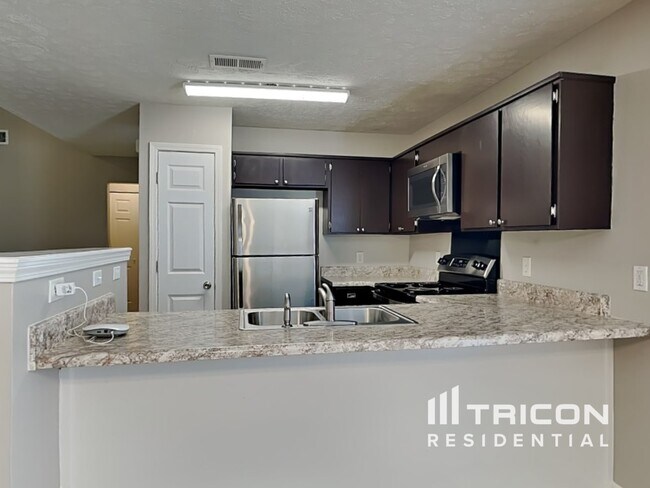 Building Photo - 102 Yocum Dr