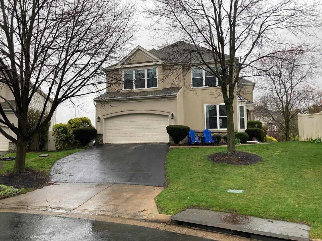 Primary Photo - 43037 Hedgeapple Ct