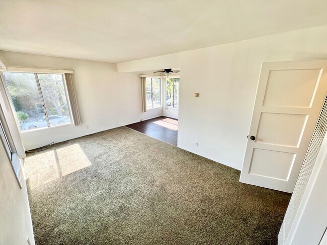 Foto del edificio - Granada Triplex