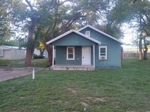 Building Photo - 102 W Colorado Ave