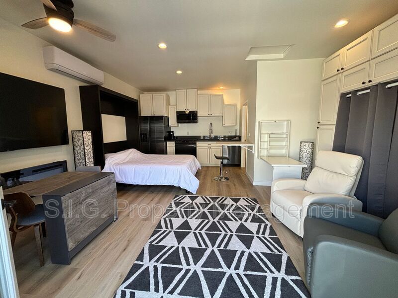 3122 Los Olivos Ln Unit B, La CrescentaMontrose, CA 91214 Condo for Rent in La Crescenta