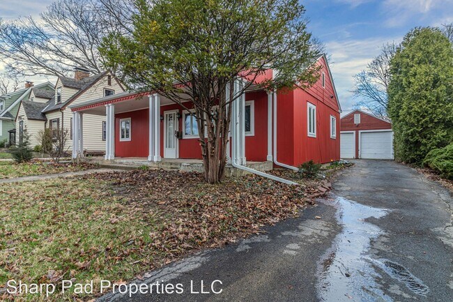 Building Photo - 2 br, 1 bath House - 1208 W Daniel