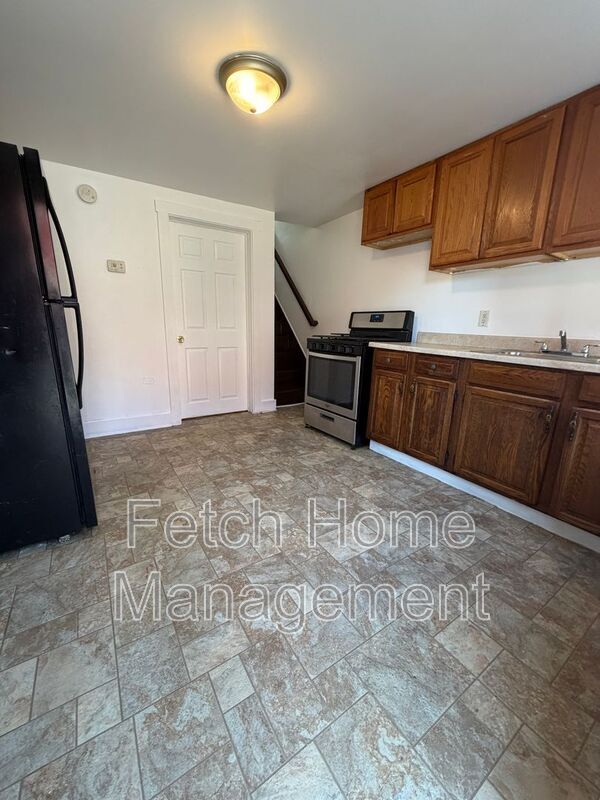 Building Photo - 236 W Mifflin St