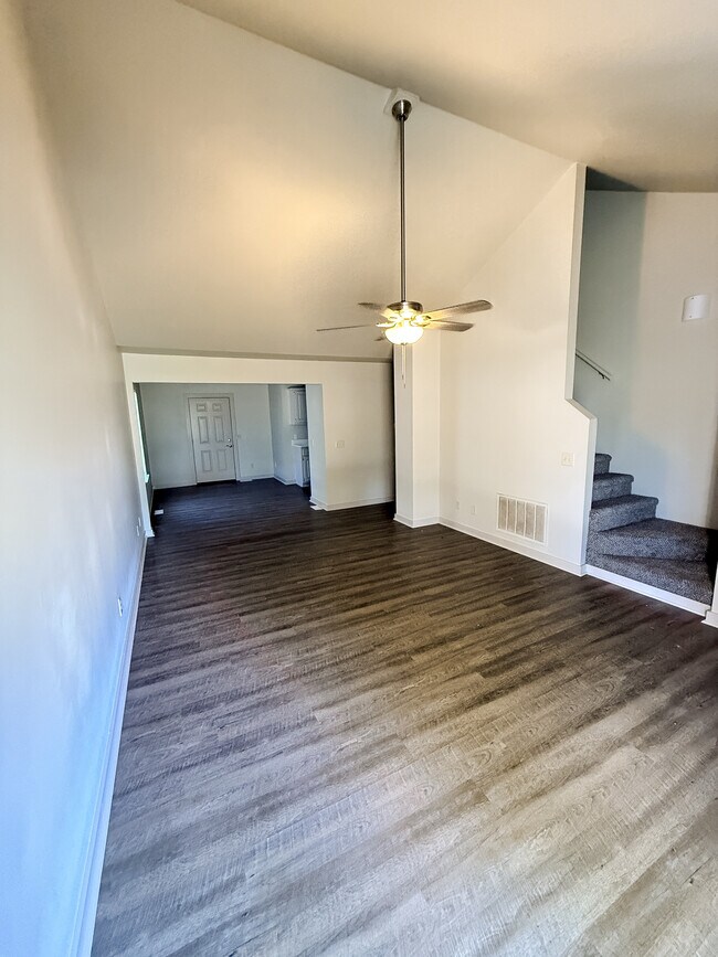 Foto del edificio - 507 W Briarbrook Ln