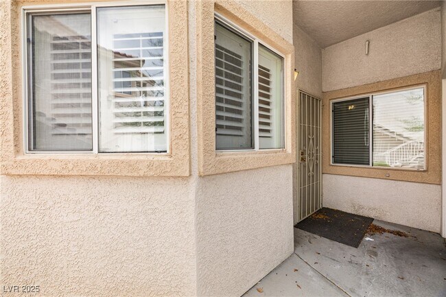Foto del edificio - 855 N Stephanie St