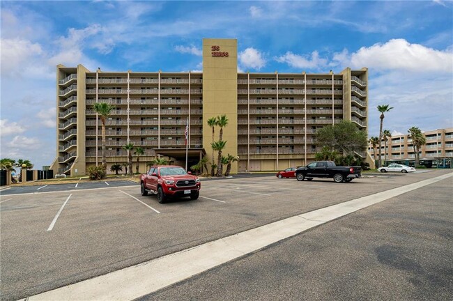 Building Photo - 4000 Surfside Blvd