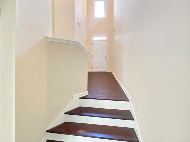 Foto del edificio - 1266 Houndslake Dr