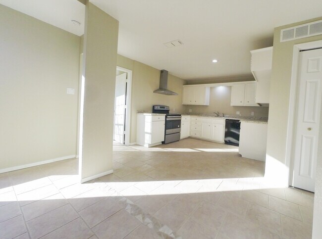 Kitchen/Dining - 3602 Bedford Ave