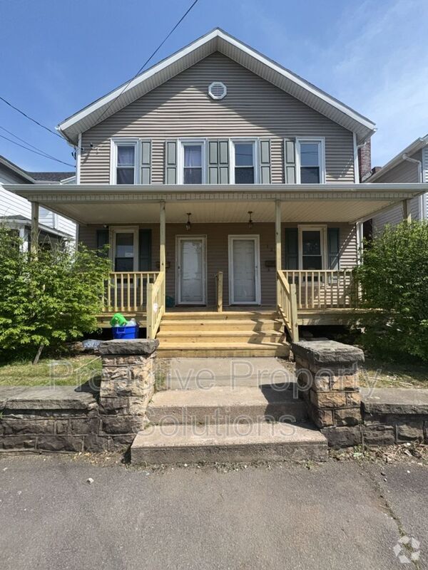 Building Photo - 327-329 10th Ave
