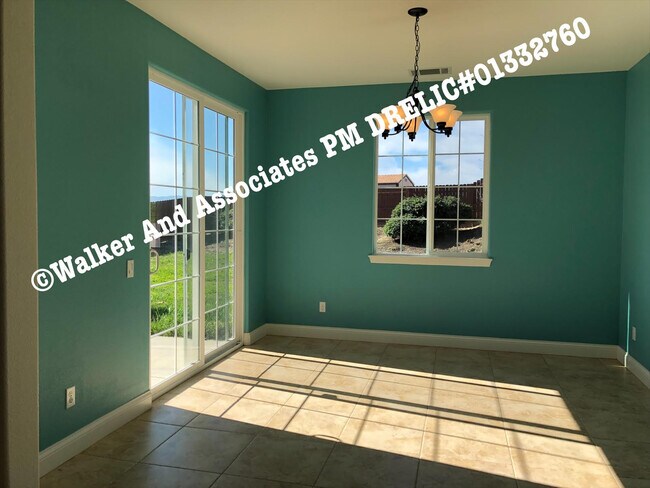 Foto del edificio - 4028 Stardust Rd