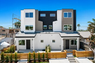 Building Photo - 2139 Balboa Ave