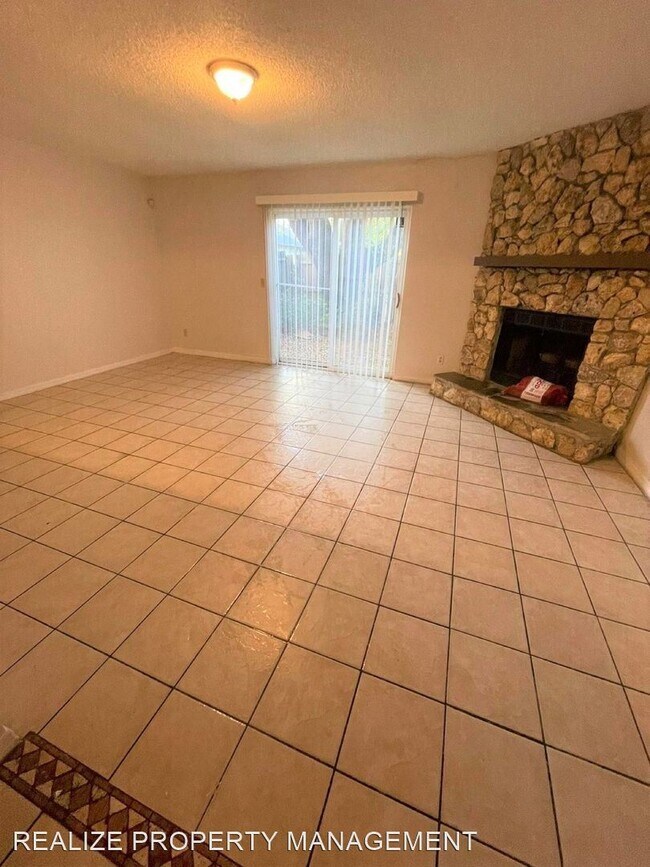 Building Photo - 6778 Magnolia Pointe Cir