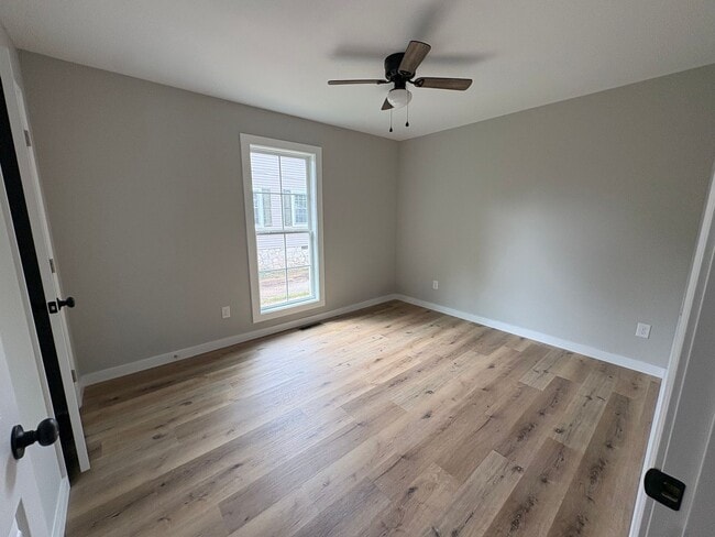 Building Photo - 1530 Kenton St
