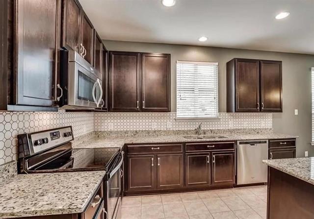 Foto del edificio - 1612 Megan Creek Dr