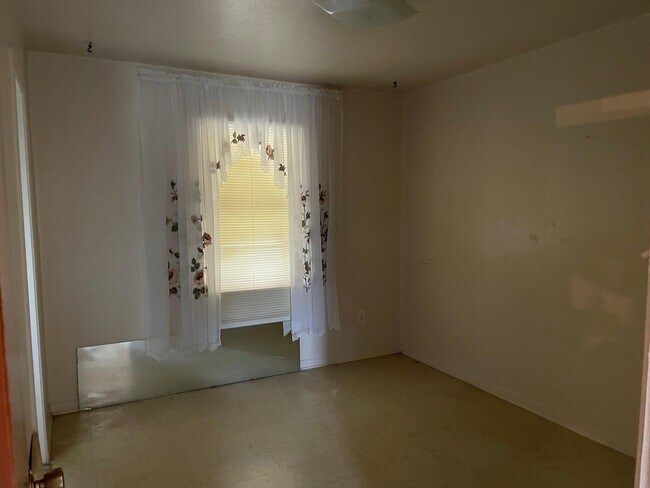 1er dormitorio - 3403 Frederick St