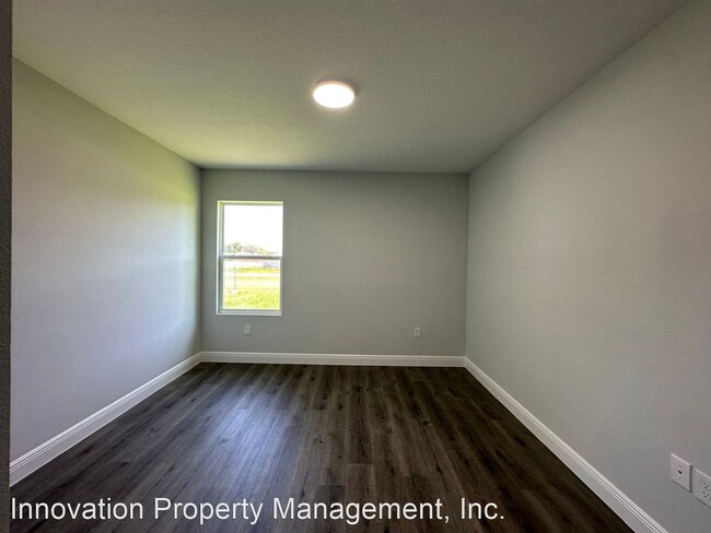 Building Photo - 3 br, 2 bath Apartment - 513 Albatross Dri...