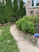 Building Photo - 98 Frontenac Ave