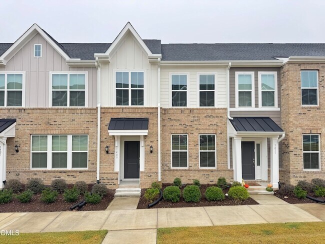 Building Photo - 1409 Irving Hl Dr