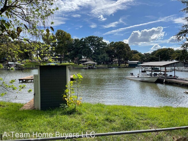 Building Photo - 3 br, 2 bath House - 149 Big Chief Dr