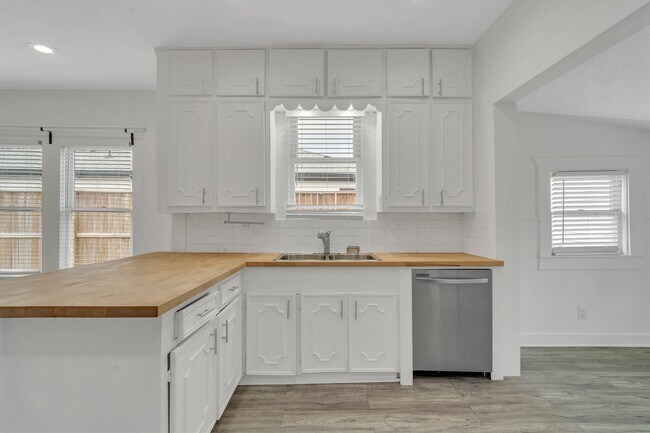 Foto del edificio - 1109 Gargan St