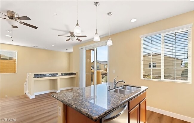 Foto del edificio - 1156 Via Laterna