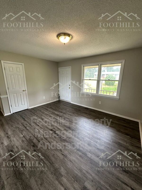 Foto del edificio - 122 Smith Dr
