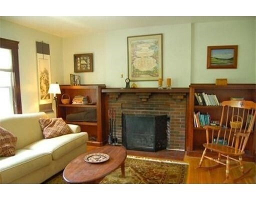 Foto del edificio - 86 Newport St