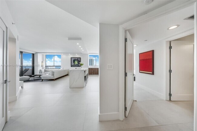 Foto del edificio - 1330 West Ave