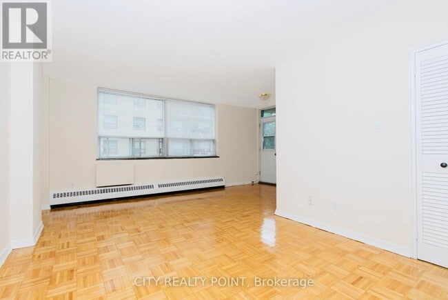 Building Photo - 490 Eglinton Ave E