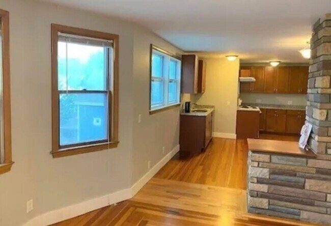 Building Photo - 35-2 Joseph St