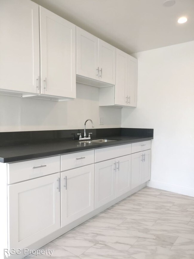 Foto del edificio - 126 N Catalina St