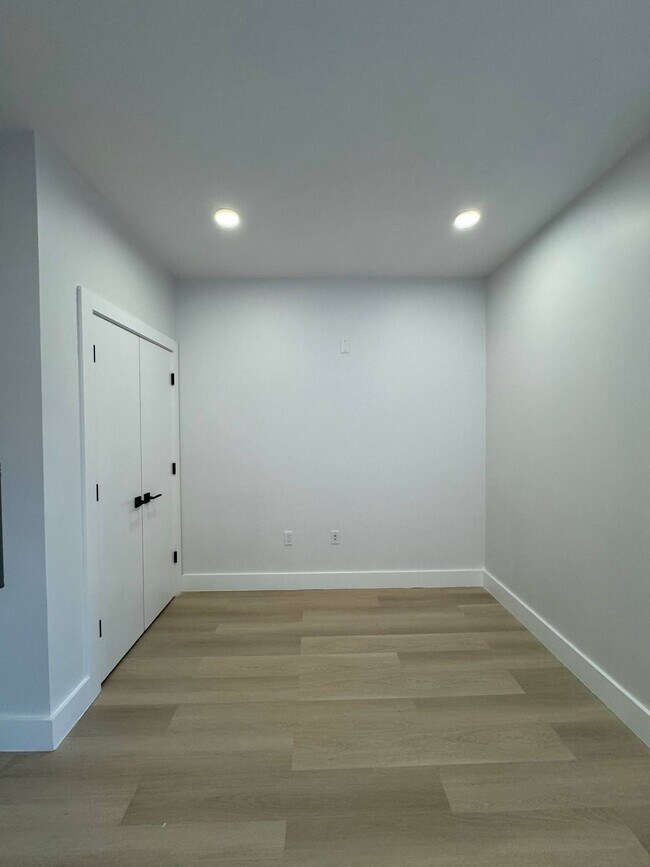 Foto del edificio - 316 Forrest St