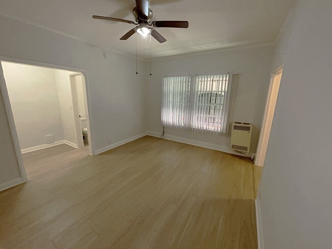 Foto del edificio - 3170 - 856 S. Catalina St.