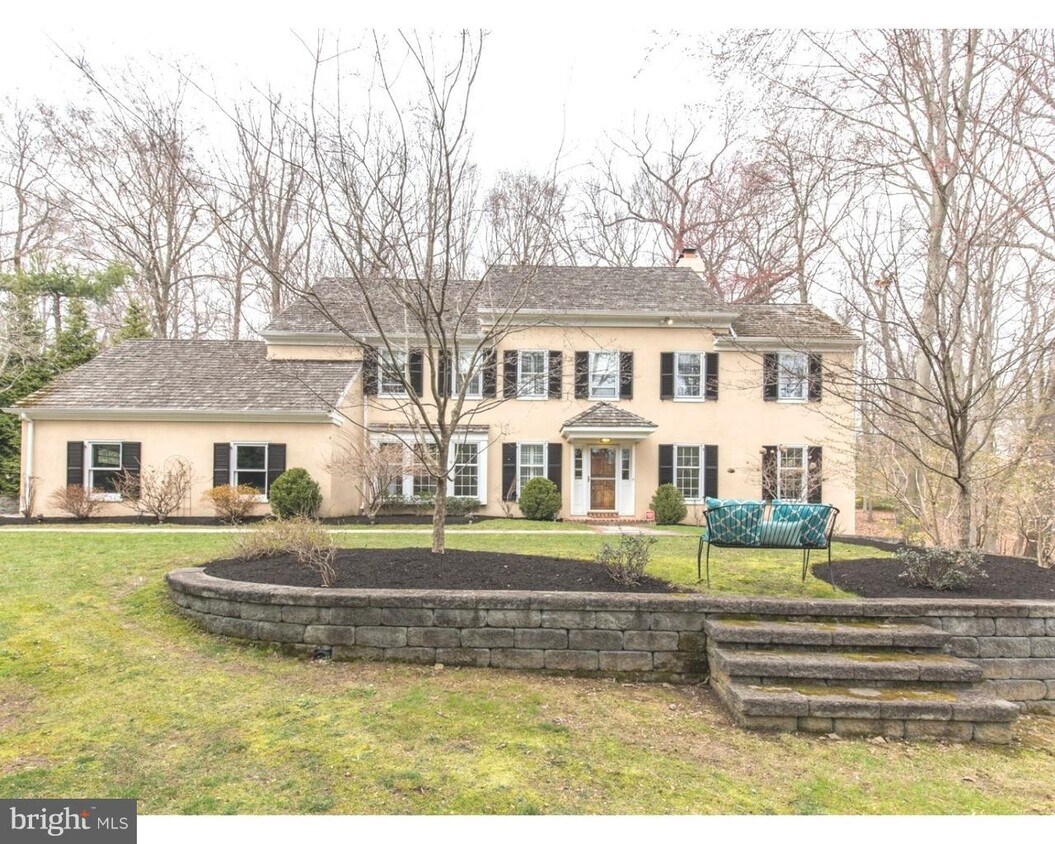 Primary Photo - 101 Woods Ln