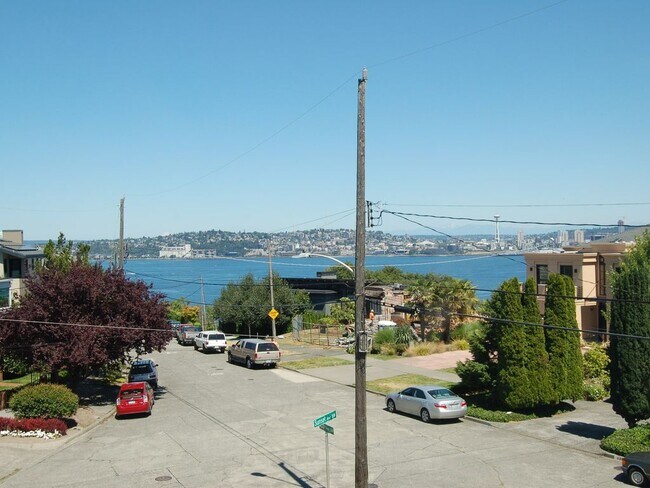 Foto del edificio - 1303 44th Ave SW