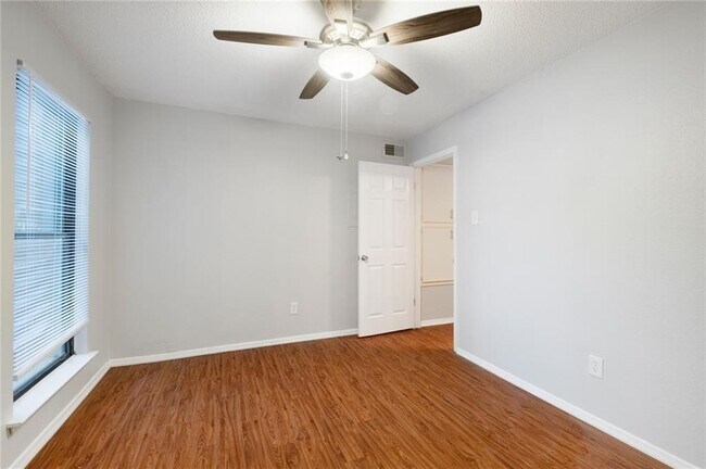 Foto del edificio - 10616 Mellow Meadow Dr