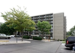 Building Photo - 524 W 53rd St