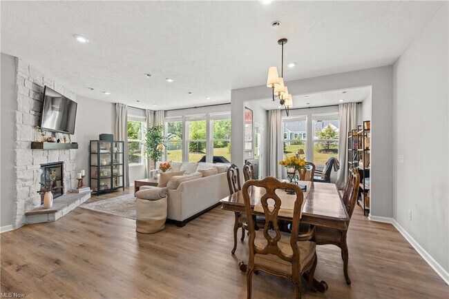 Foto del edificio - 798 N Greenway Dr