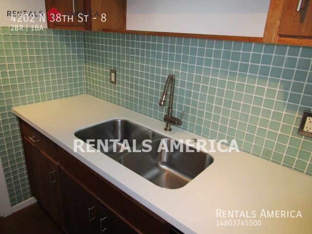 Building Photo - Contemporary 2 Bd / 1 Ba Condo in Arcadia ...