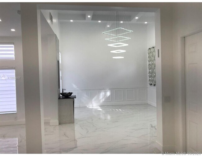 Foto del edificio - 5371 SW 32nd Terrace