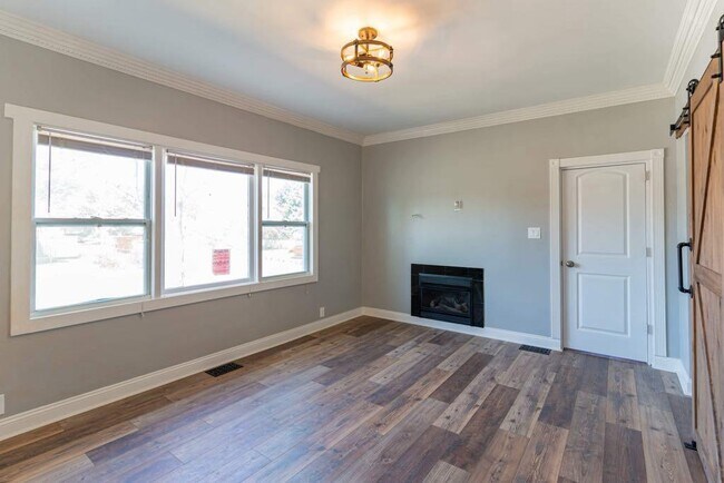 Foto del edificio - 7359 W Barry Ave