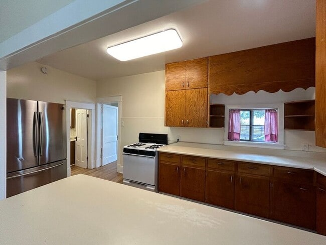 Building Photo - 10750 S Squirrel Creek Rd