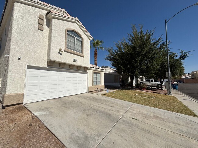 Building Photo - Gorgeous 4Bed/2Bath Home located in Sunris...