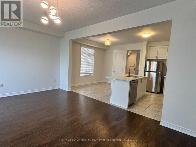 Building Photo - 74 Beechborough Cres