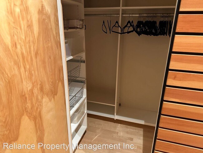 Building Photo - 1 br, 1 bath House - 300 NW 8th Ave.  Unit...