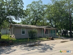 Building Photo - 428 Aguila St