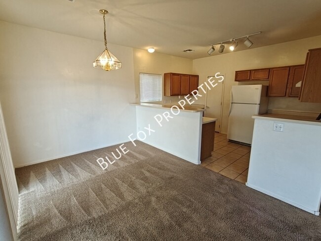 Building Photo - 8262 W Zlacket Dr
