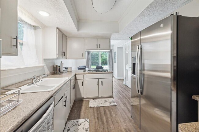 Foto del edificio - 1014 Park Knoll Ln