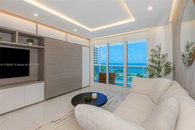 Building Photo - 2301 Collins Ave